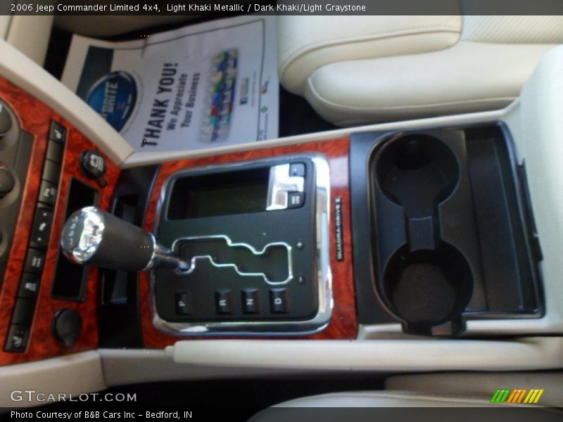 Light Khaki Metallic / Dark Khaki/Light Graystone 2006 Jeep Commander Limited 4x4