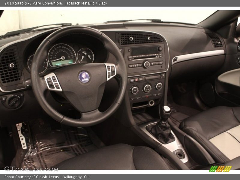 Dashboard of 2010 9-3 Aero Convertible
