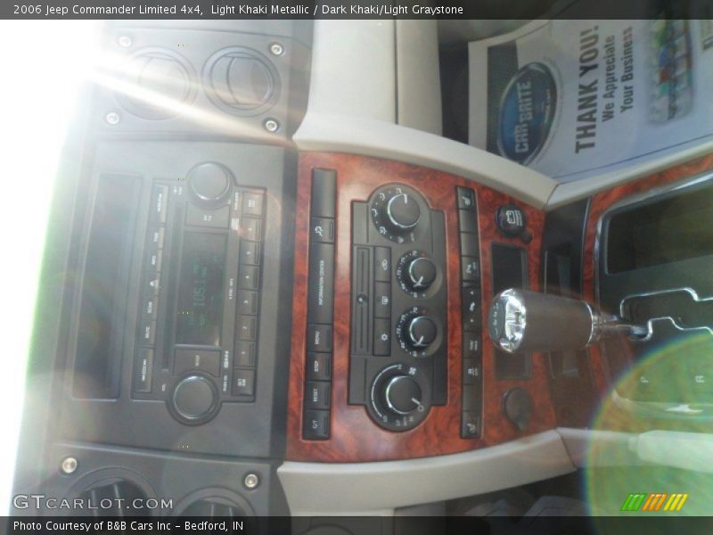 Light Khaki Metallic / Dark Khaki/Light Graystone 2006 Jeep Commander Limited 4x4