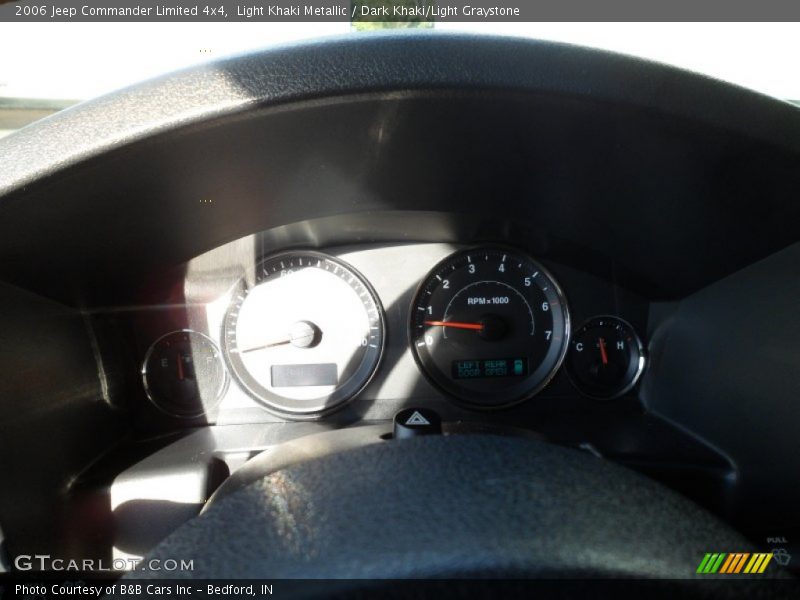 Light Khaki Metallic / Dark Khaki/Light Graystone 2006 Jeep Commander Limited 4x4