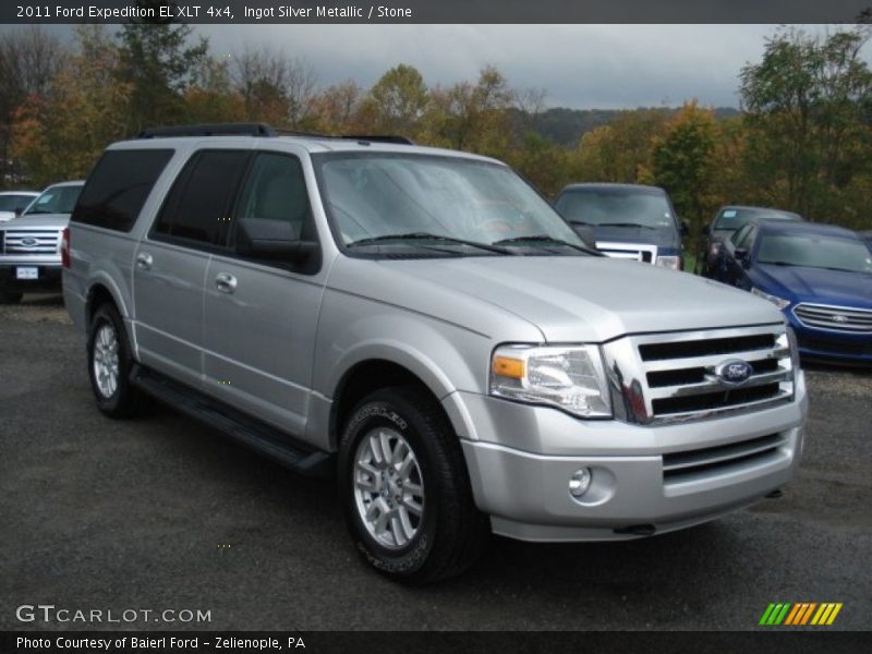 Front 3/4 View of 2011 Expedition EL XLT 4x4