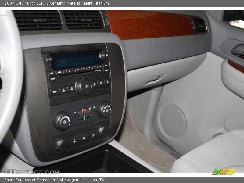 Silver Birch Metallic / Light Titanium 2007 GMC Yukon SLT