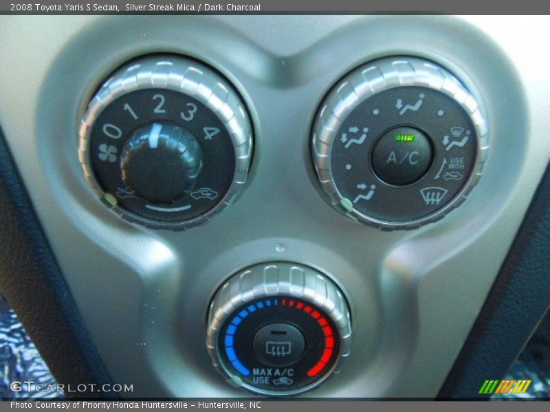 Controls of 2008 Yaris S Sedan