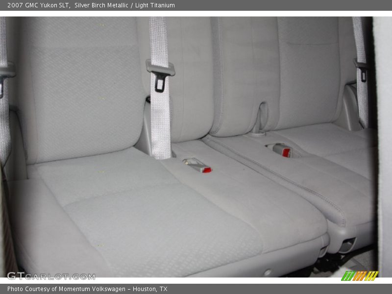 Silver Birch Metallic / Light Titanium 2007 GMC Yukon SLT