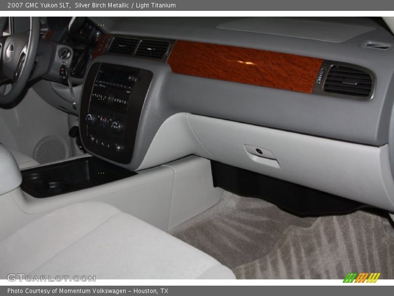 Silver Birch Metallic / Light Titanium 2007 GMC Yukon SLT
