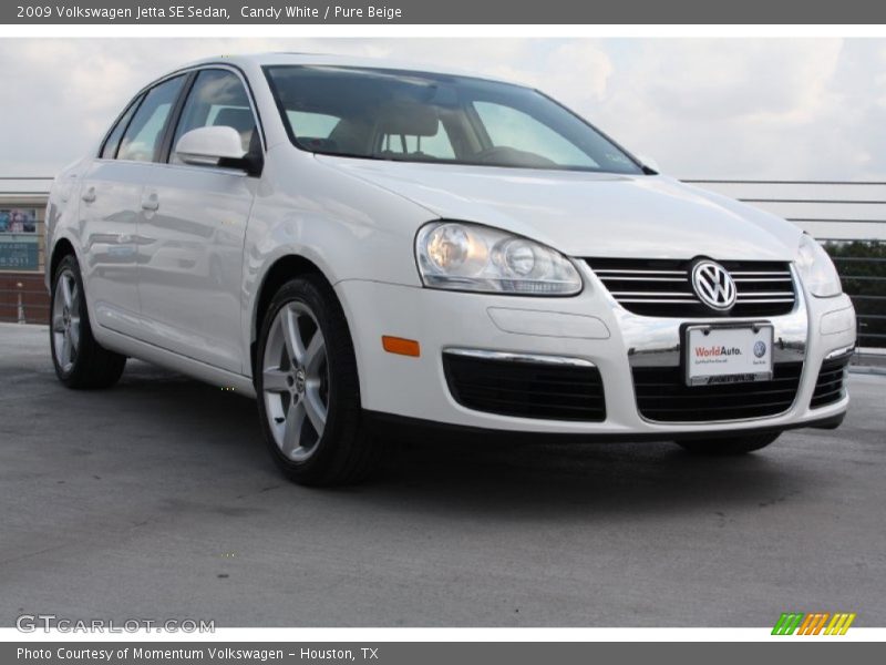 Candy White / Pure Beige 2009 Volkswagen Jetta SE Sedan