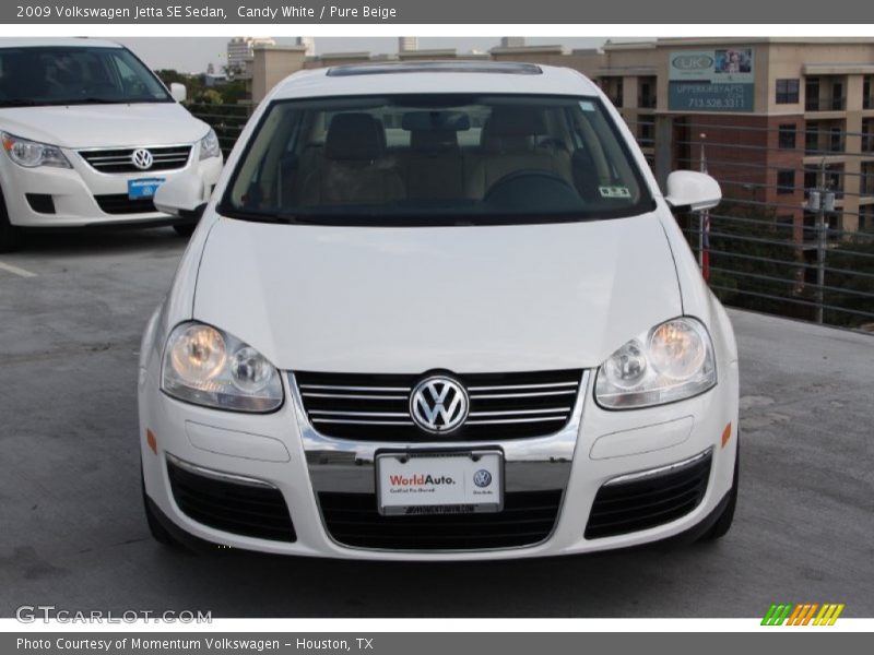 Candy White / Pure Beige 2009 Volkswagen Jetta SE Sedan