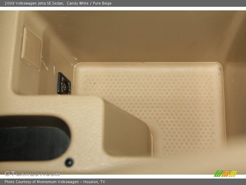 Candy White / Pure Beige 2009 Volkswagen Jetta SE Sedan