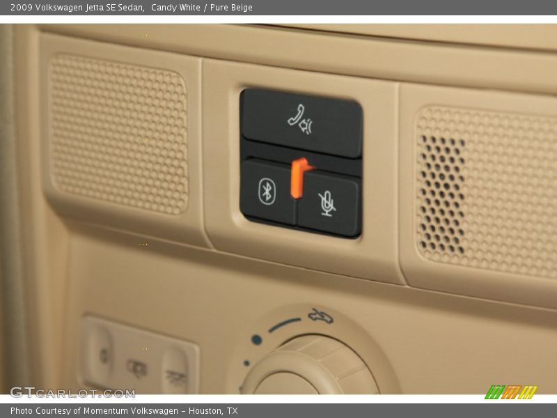 Candy White / Pure Beige 2009 Volkswagen Jetta SE Sedan