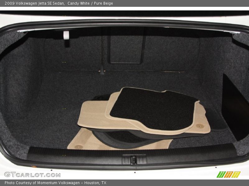 Candy White / Pure Beige 2009 Volkswagen Jetta SE Sedan
