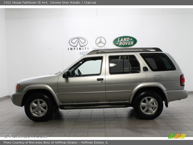 Chrome Silver Metallic / Charcoal 2002 Nissan Pathfinder SE 4x4