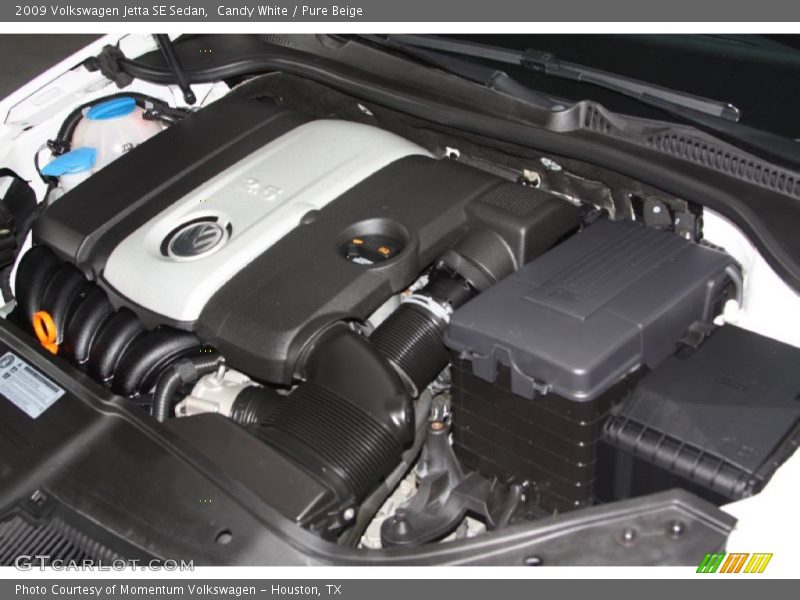 Candy White / Pure Beige 2009 Volkswagen Jetta SE Sedan