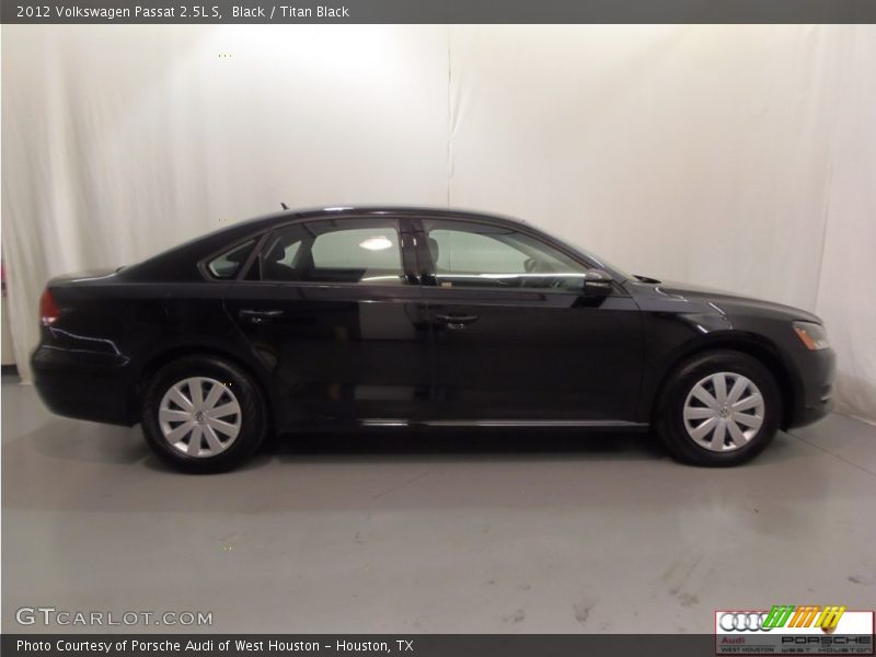 Black / Titan Black 2012 Volkswagen Passat 2.5L S