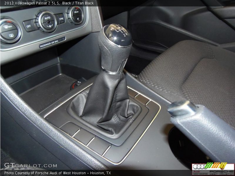 Black / Titan Black 2012 Volkswagen Passat 2.5L S