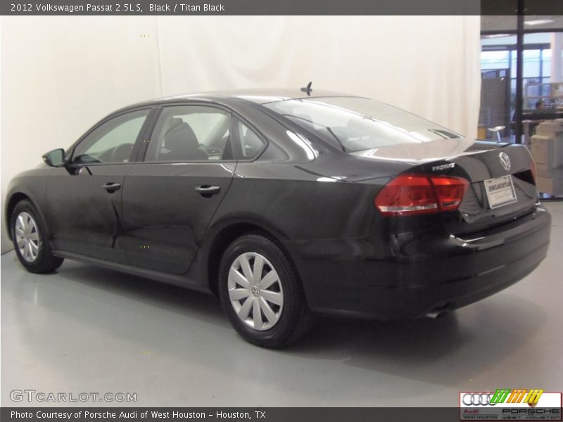 Black / Titan Black 2012 Volkswagen Passat 2.5L S