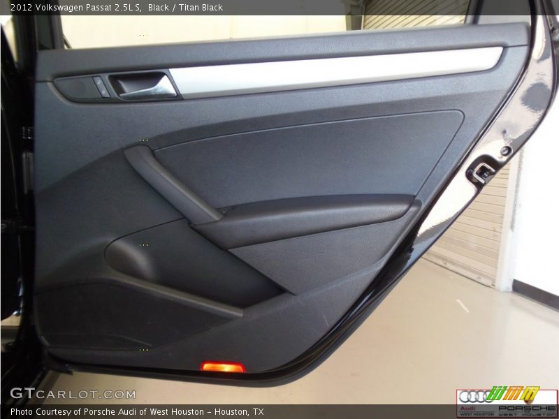 Black / Titan Black 2012 Volkswagen Passat 2.5L S