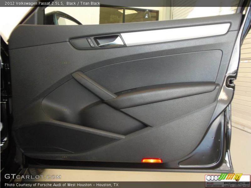 Black / Titan Black 2012 Volkswagen Passat 2.5L S