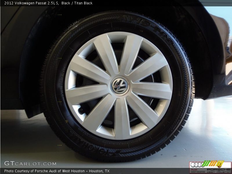 Black / Titan Black 2012 Volkswagen Passat 2.5L S