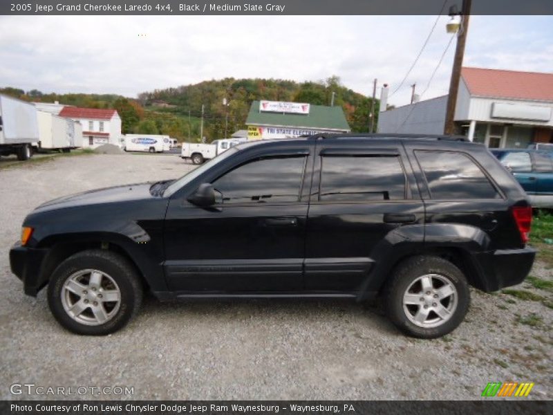 Black / Medium Slate Gray 2005 Jeep Grand Cherokee Laredo 4x4