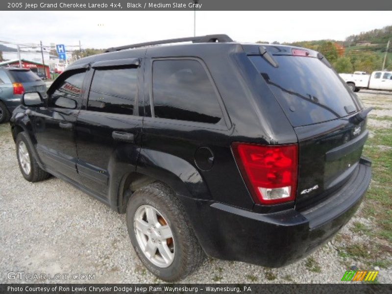 Black / Medium Slate Gray 2005 Jeep Grand Cherokee Laredo 4x4