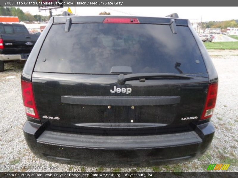 Black / Medium Slate Gray 2005 Jeep Grand Cherokee Laredo 4x4