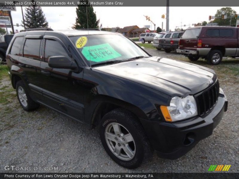 Black / Medium Slate Gray 2005 Jeep Grand Cherokee Laredo 4x4