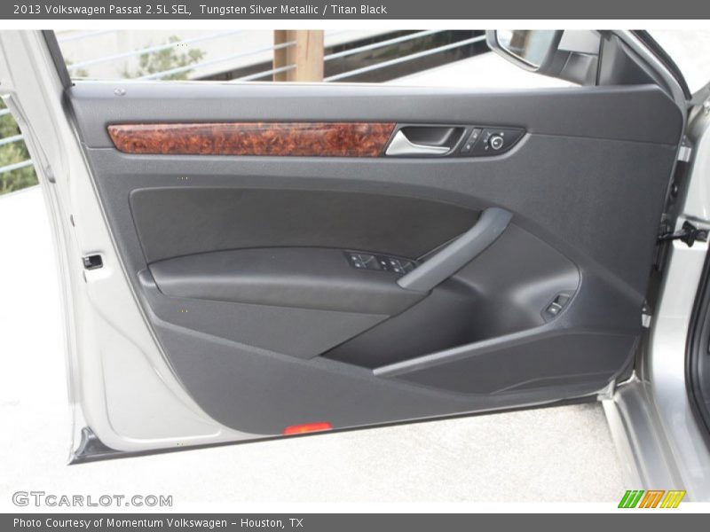 Tungsten Silver Metallic / Titan Black 2013 Volkswagen Passat 2.5L SEL