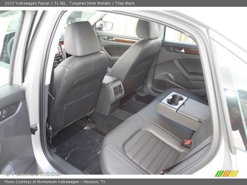 Tungsten Silver Metallic / Titan Black 2013 Volkswagen Passat 2.5L SEL