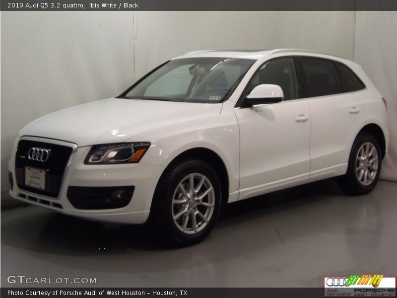 Ibis White / Black 2010 Audi Q5 3.2 quattro