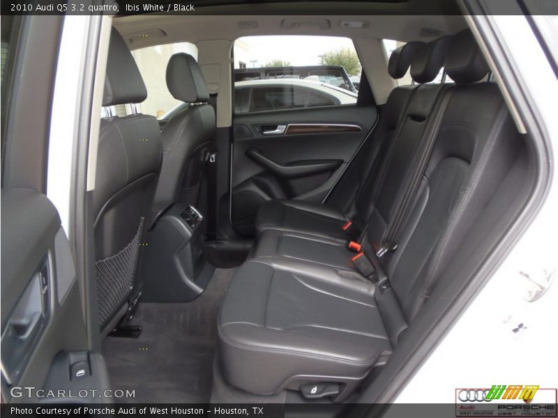 Ibis White / Black 2010 Audi Q5 3.2 quattro