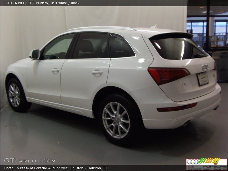 Ibis White / Black 2010 Audi Q5 3.2 quattro