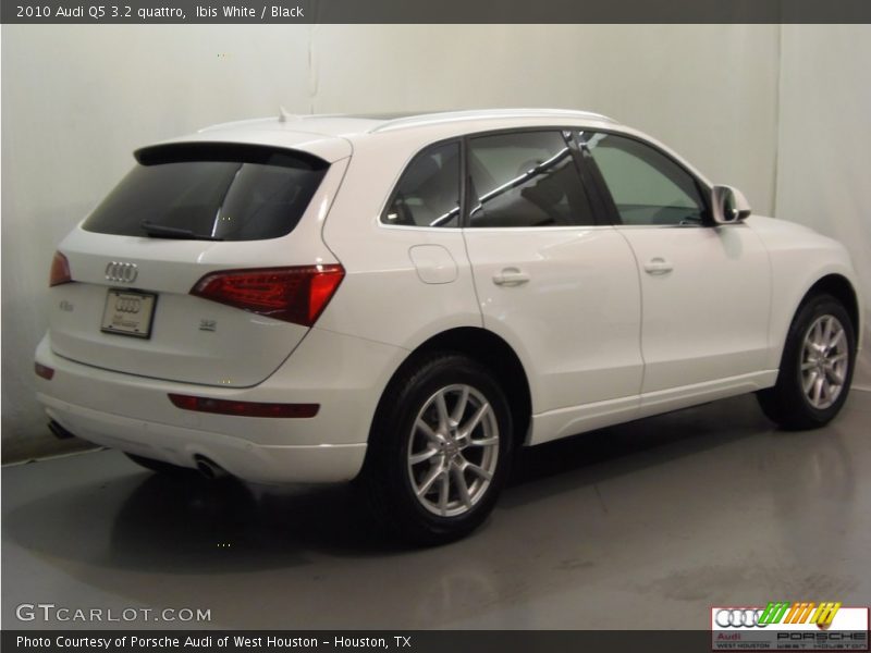 Ibis White / Black 2010 Audi Q5 3.2 quattro