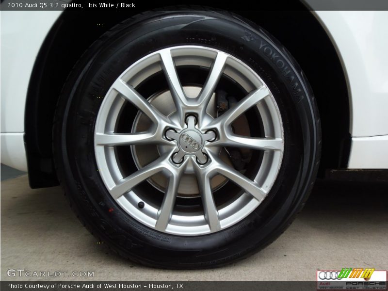 Ibis White / Black 2010 Audi Q5 3.2 quattro