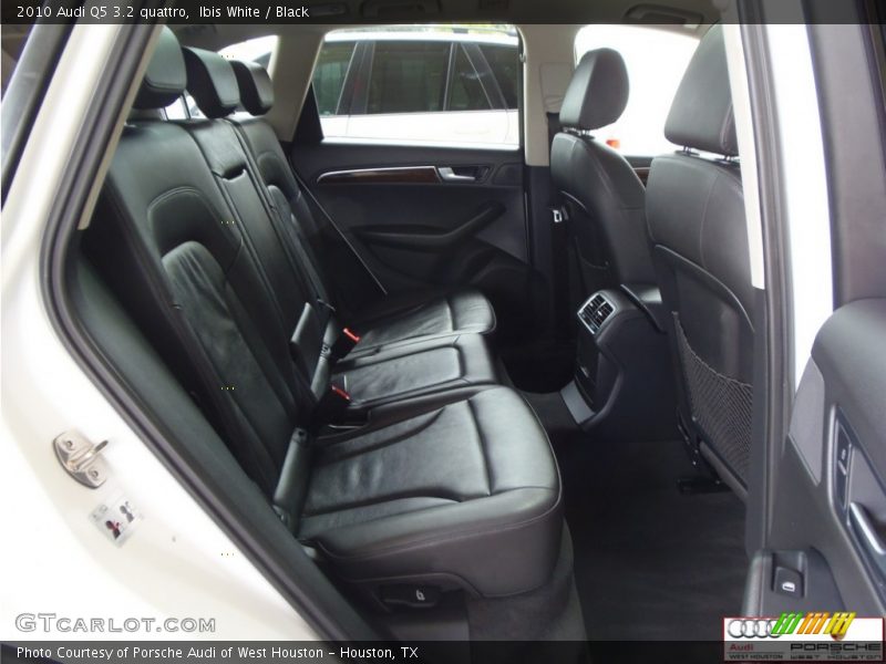 Ibis White / Black 2010 Audi Q5 3.2 quattro