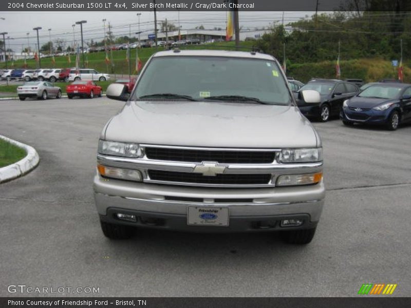 Silver Birch Metallic / Gray/Dark Charcoal 2004 Chevrolet Suburban 1500 LT 4x4