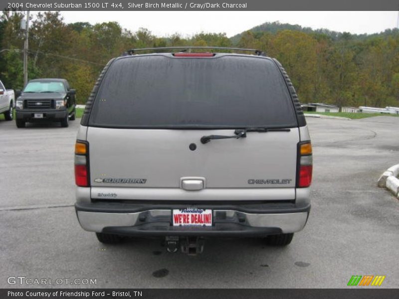 Silver Birch Metallic / Gray/Dark Charcoal 2004 Chevrolet Suburban 1500 LT 4x4