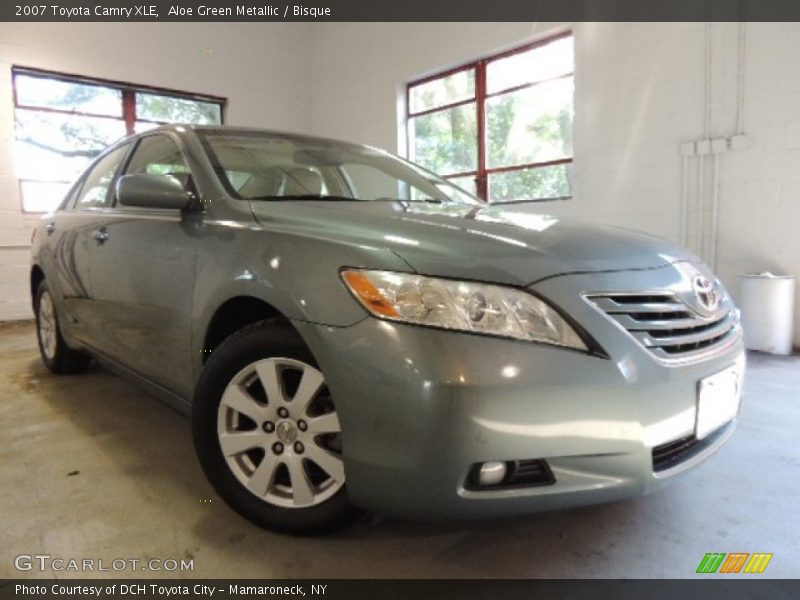 Aloe Green Metallic / Bisque 2007 Toyota Camry XLE