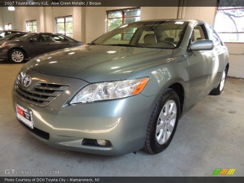 Aloe Green Metallic / Bisque 2007 Toyota Camry XLE