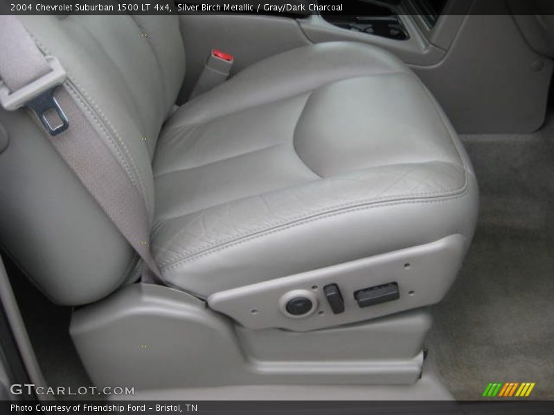 Silver Birch Metallic / Gray/Dark Charcoal 2004 Chevrolet Suburban 1500 LT 4x4