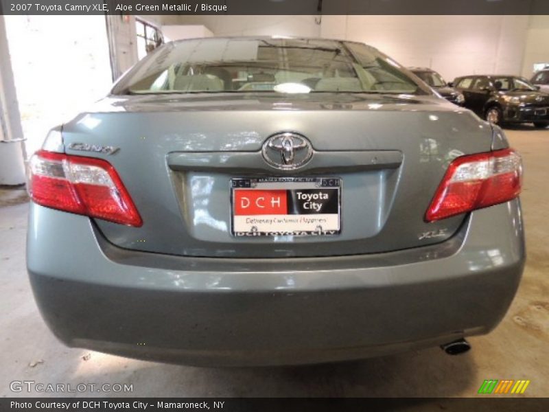 Aloe Green Metallic / Bisque 2007 Toyota Camry XLE