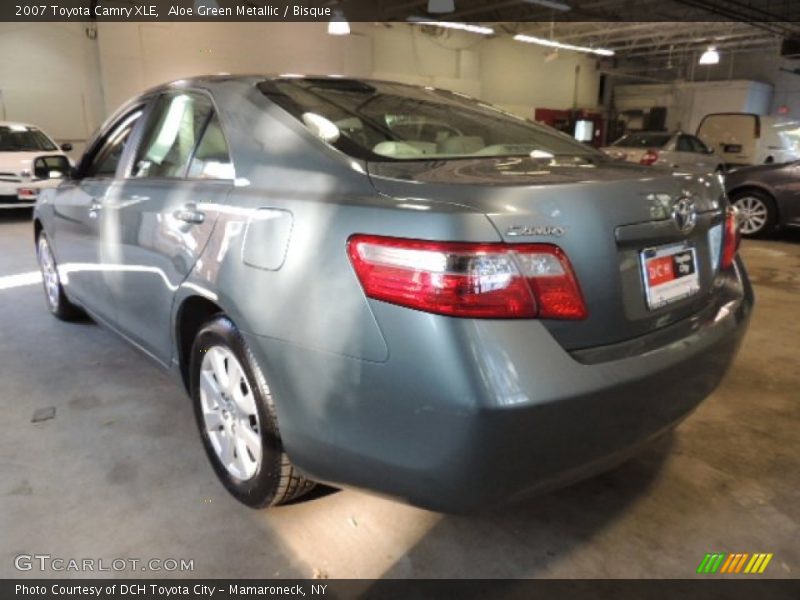 Aloe Green Metallic / Bisque 2007 Toyota Camry XLE