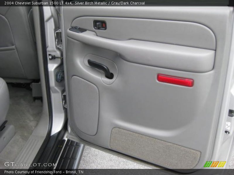 Silver Birch Metallic / Gray/Dark Charcoal 2004 Chevrolet Suburban 1500 LT 4x4
