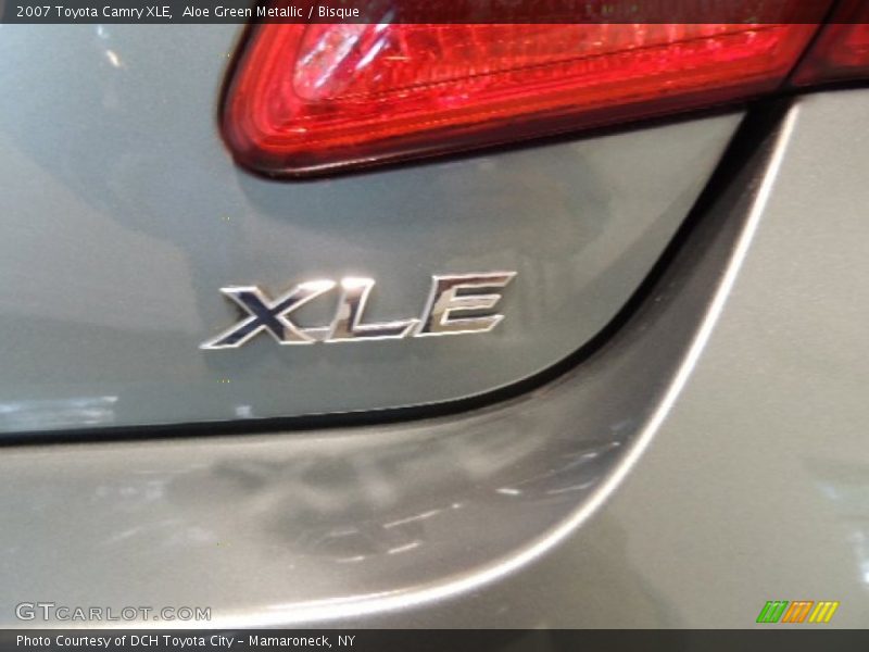 Aloe Green Metallic / Bisque 2007 Toyota Camry XLE