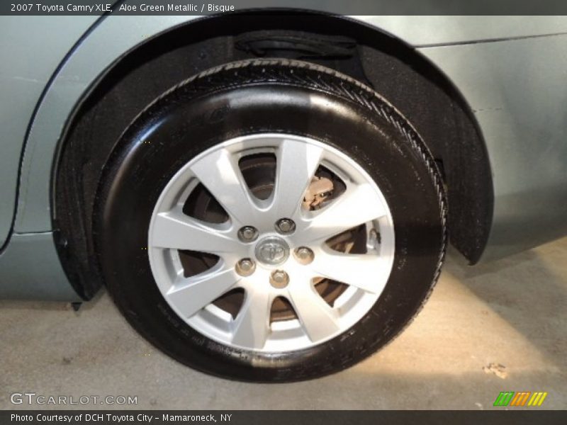 Aloe Green Metallic / Bisque 2007 Toyota Camry XLE