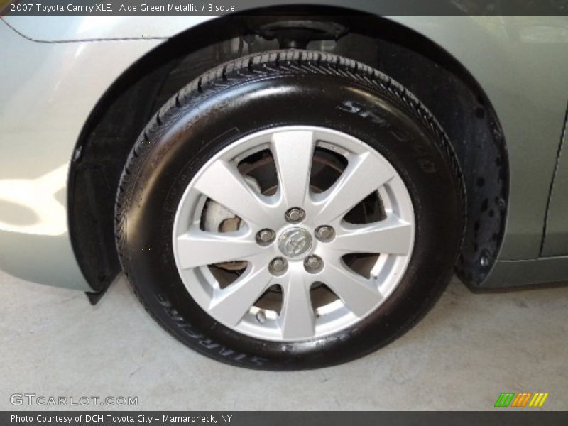 Aloe Green Metallic / Bisque 2007 Toyota Camry XLE