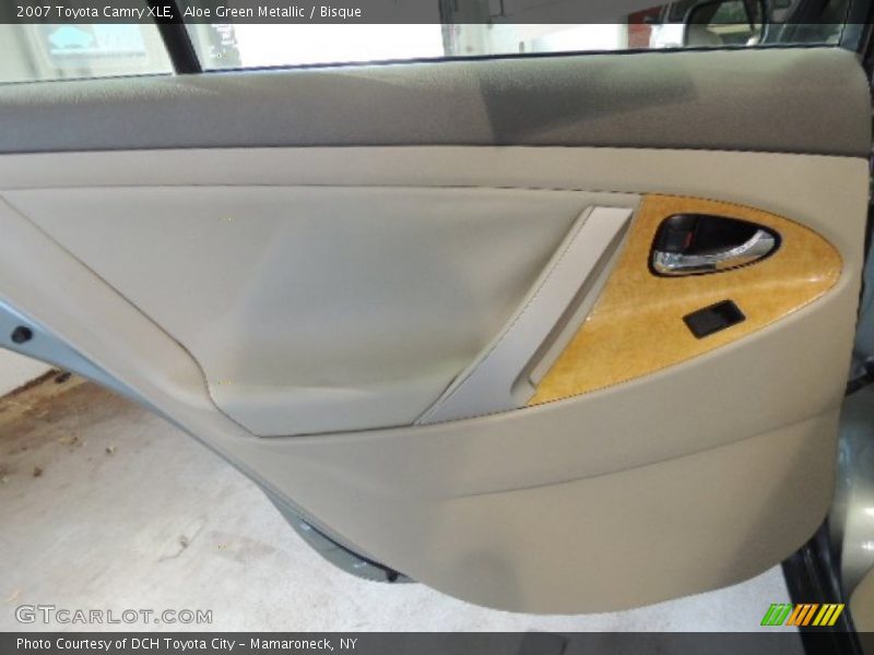 Aloe Green Metallic / Bisque 2007 Toyota Camry XLE