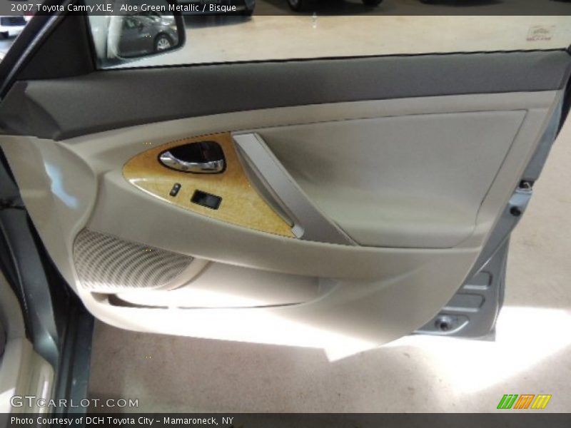 Aloe Green Metallic / Bisque 2007 Toyota Camry XLE