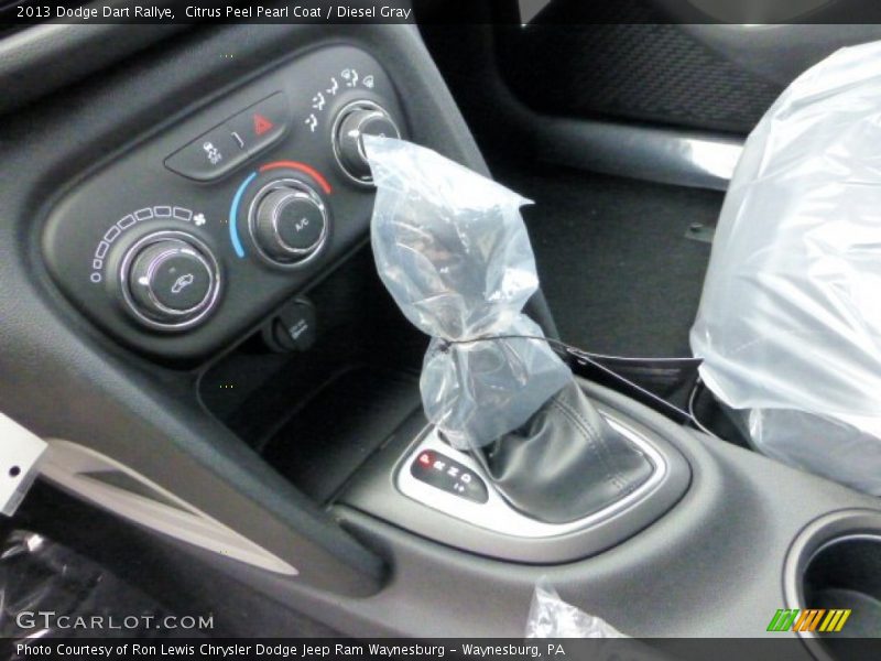 Citrus Peel Pearl Coat / Diesel Gray 2013 Dodge Dart Rallye