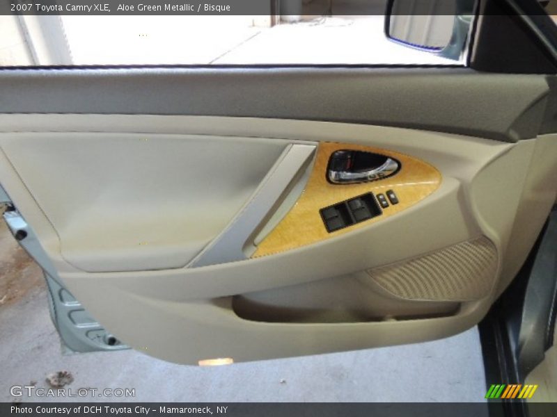 Aloe Green Metallic / Bisque 2007 Toyota Camry XLE