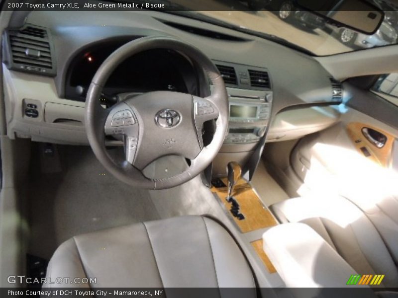 Aloe Green Metallic / Bisque 2007 Toyota Camry XLE